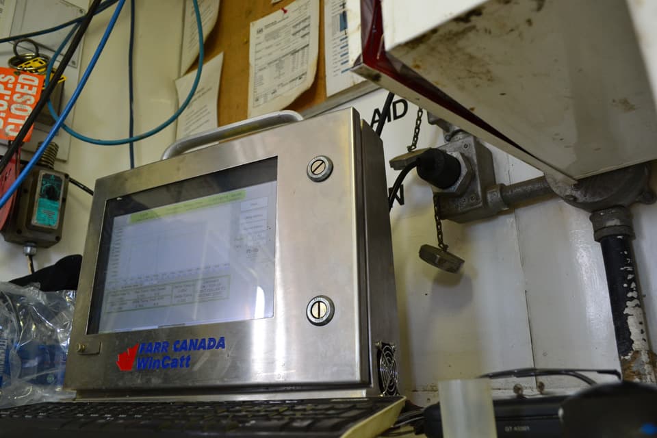 Computer torque monitoring console on the rig floor